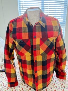 Bass Outdoor Plaid Snap-Front Flannel Jacket. NEW WITHOUT TAGS.